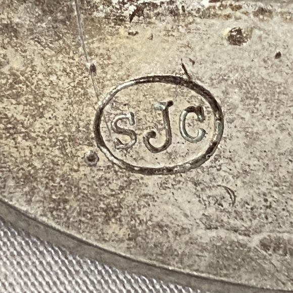 Saint Justin Celtic Knot Brooch Pewter Black Etching Made In Cornwall - Picture 8 of 10